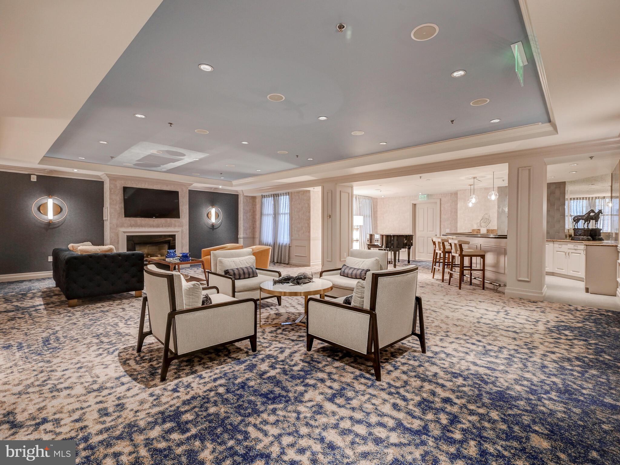 THE RITZ-CARLTON RESIDENCES - Residential