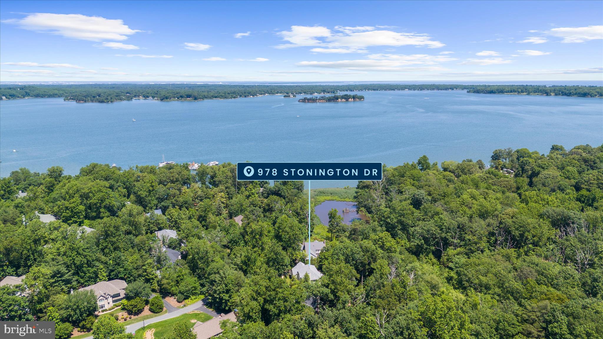978 STONINGTON DRIVE