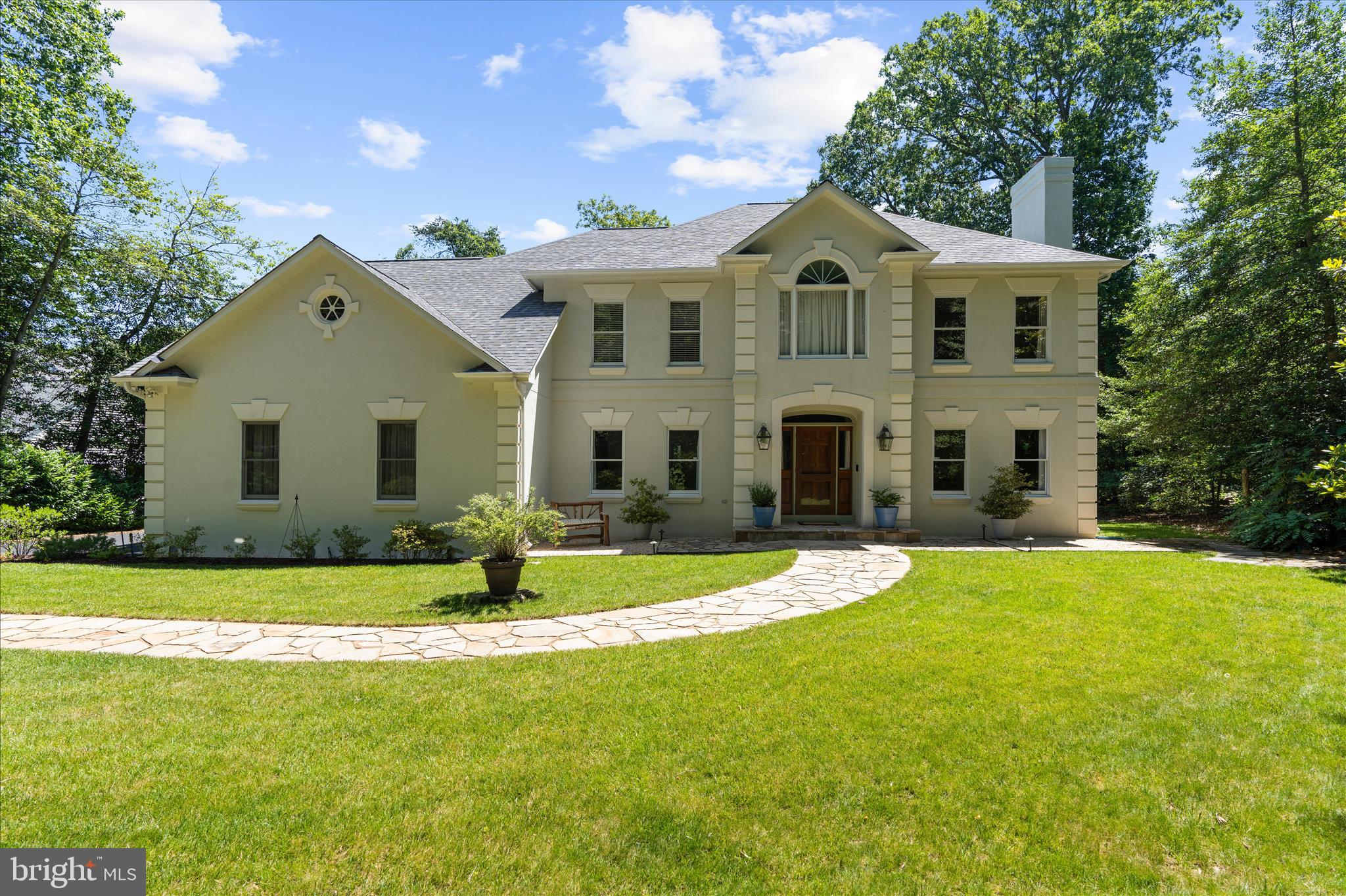 978 STONINGTON DRIVE