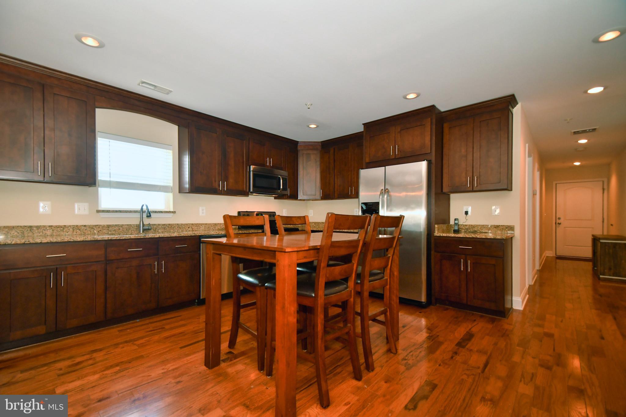 WILLOUGHBY BEACH - Residential