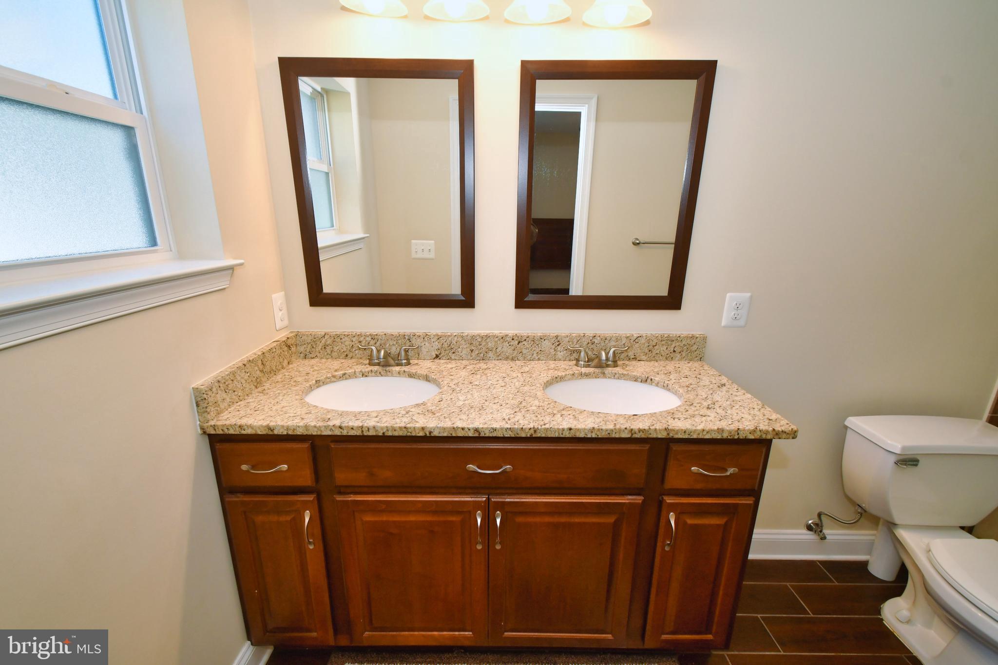 WILLOUGHBY BEACH - Residential