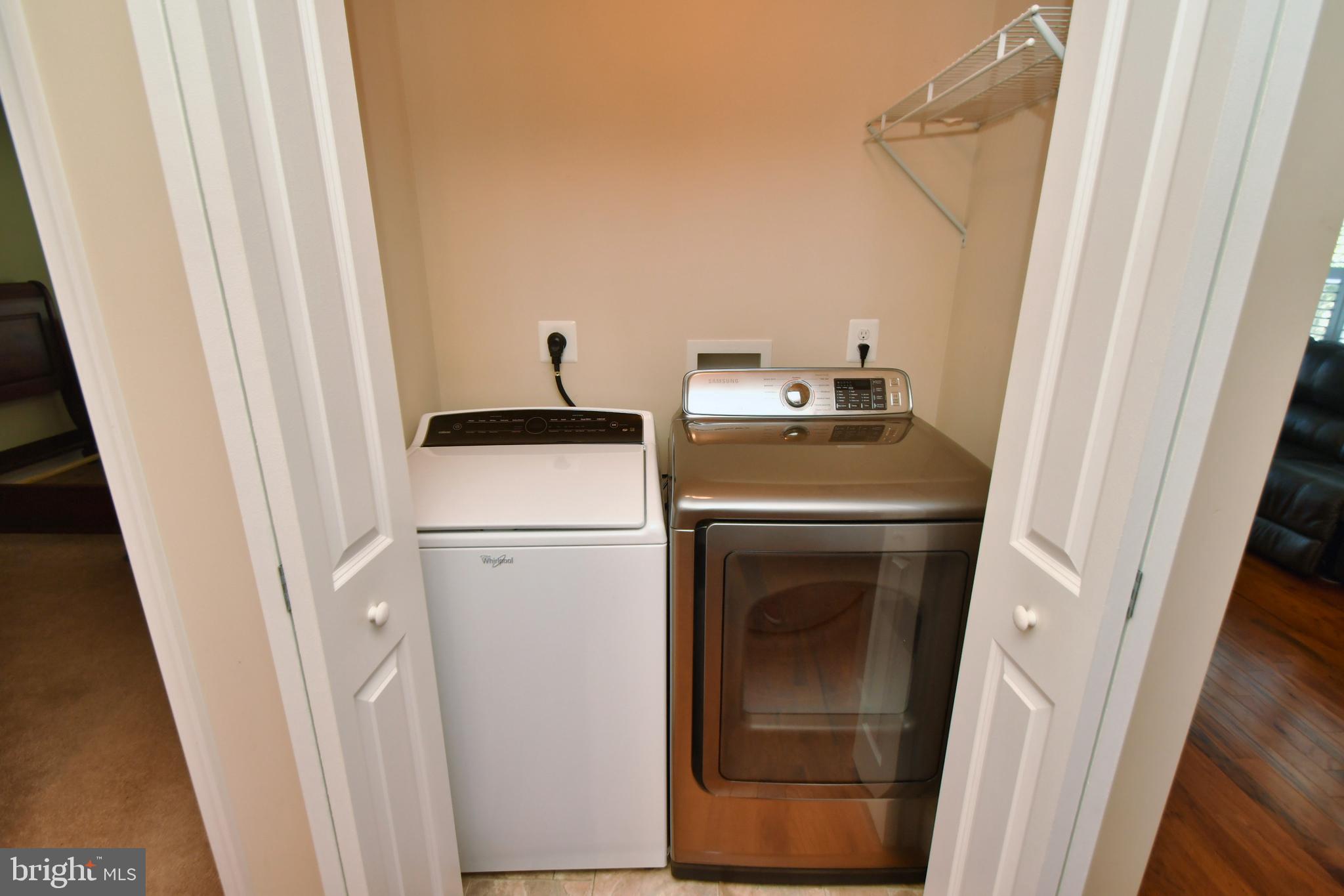 WILLOUGHBY BEACH - Residential