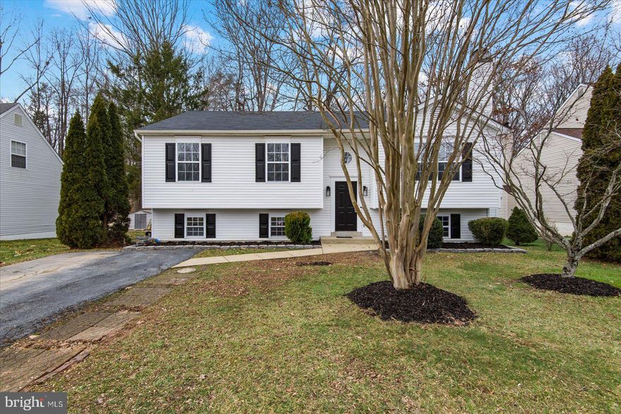 Welcome home! Beautiful 6 bedroom and 3 full bathroom home is waiting for the new owner! Cathedral ceiling on the main level living room. The home is completely remodeled. New roof in 2024. Brand new kitchen with granite countertops and stainless appliances, backsplash, and new cabinets. Luxury vinyl plank hardwood floors throughout the main living area with a fireplace in the living room. All 3 bathrooms are completely remodeled, with new luxury tiles, and new vanities. Home with fresh paint throughout, and a new carpet. The flat backyard and oversized deck! Homes are located in Arbor Glen. Minutes to Quantico base, minutes to I-95 and R-1.