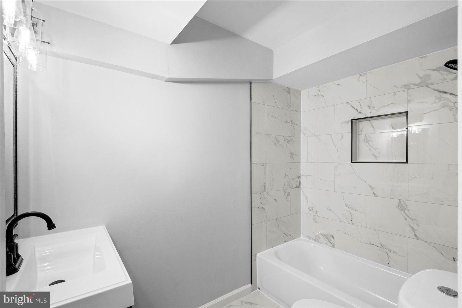 ARBOR GLEN - Residential