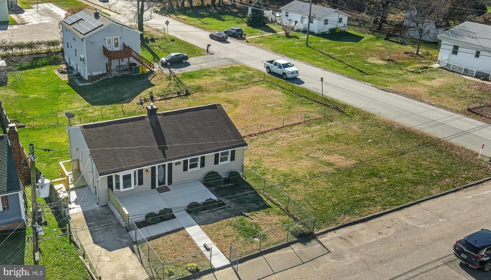 ARUNDEL GARDENS - Residential