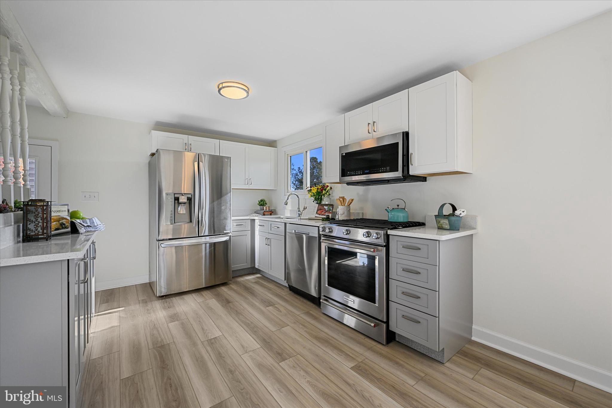 ARUNDEL GARDENS - Residential