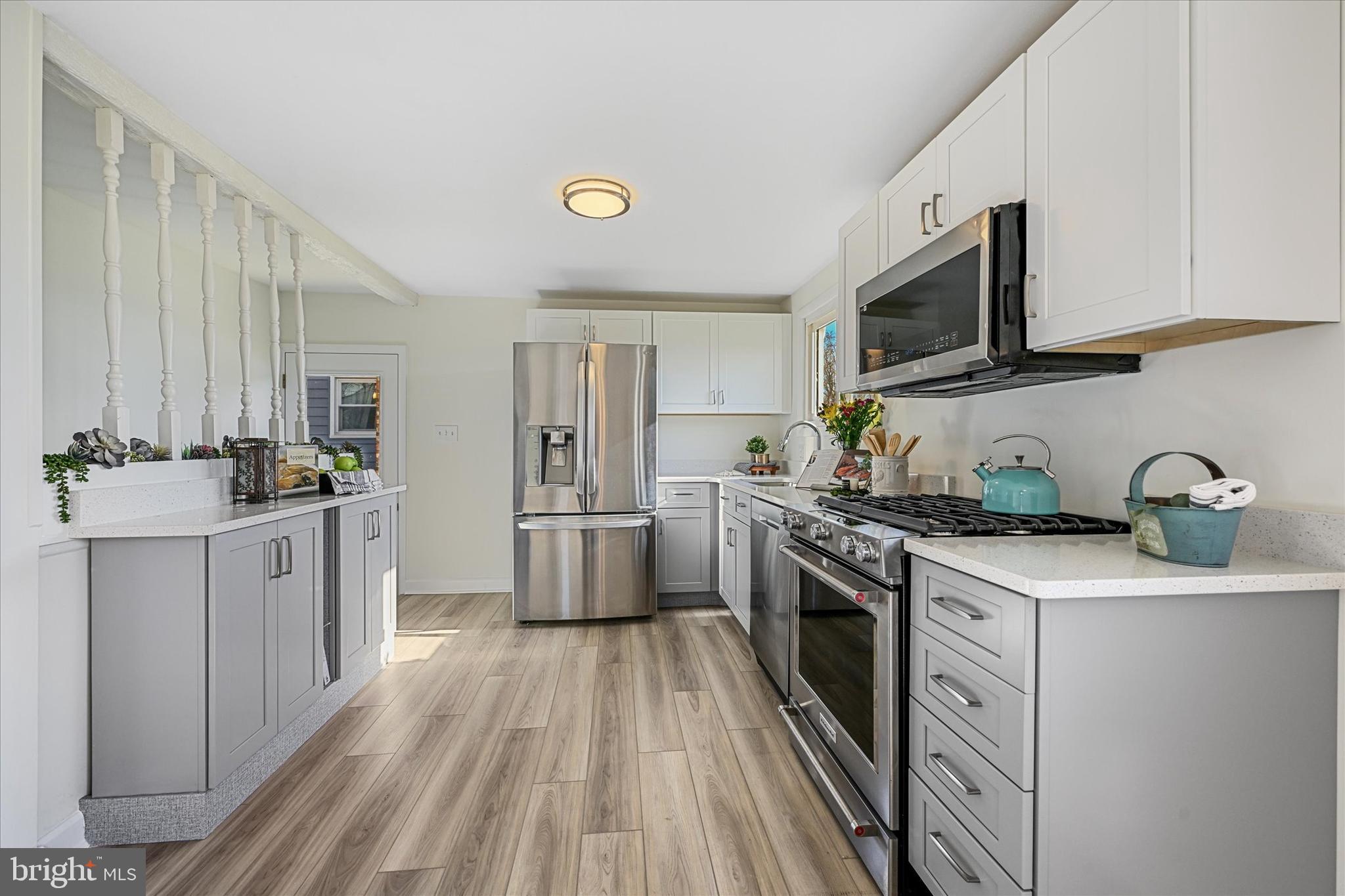 ARUNDEL GARDENS - Residential