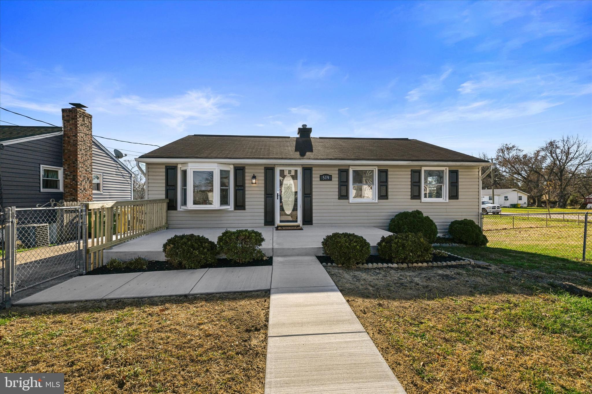 ARUNDEL GARDENS - Residential