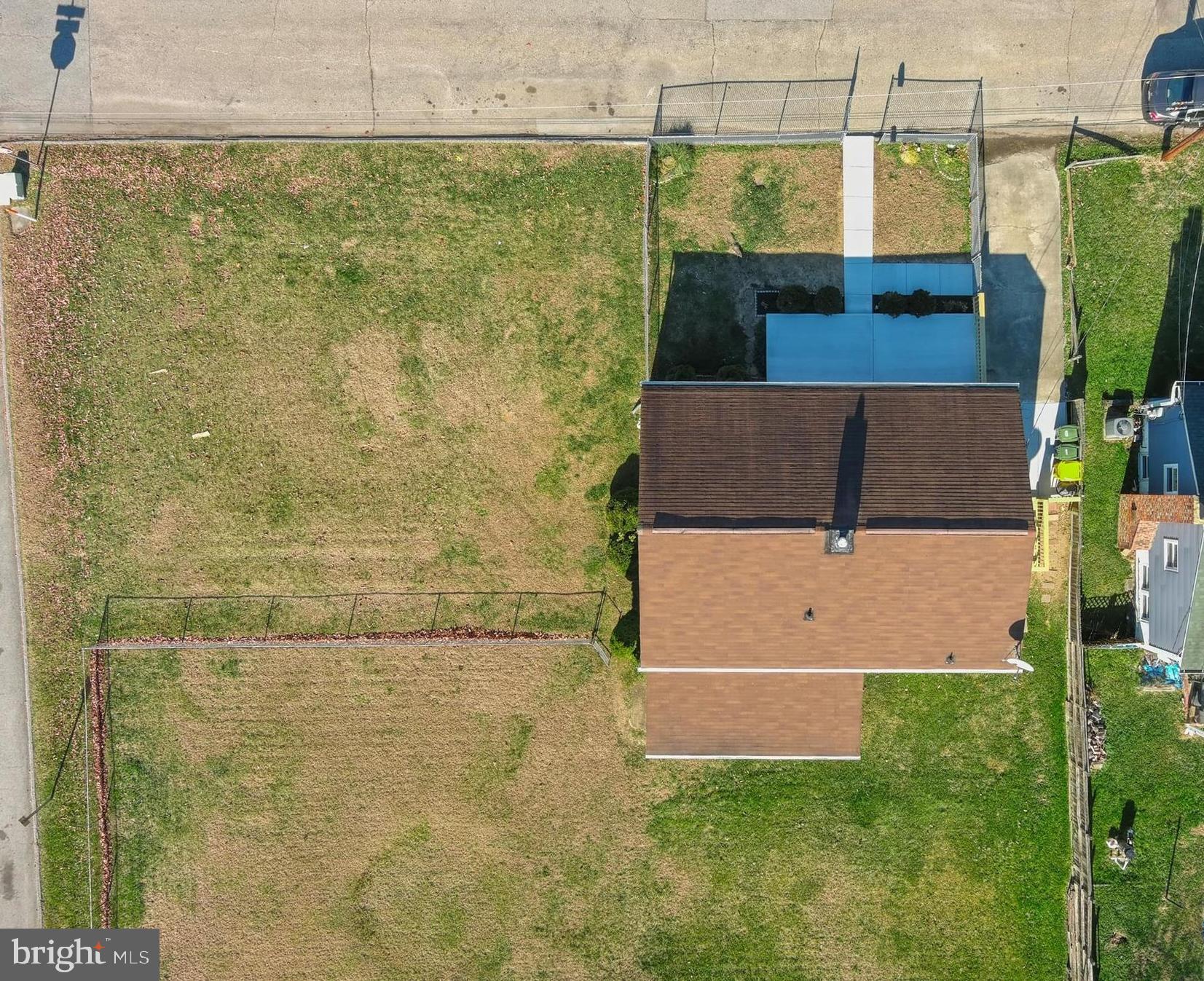 ARUNDEL GARDENS - Residential