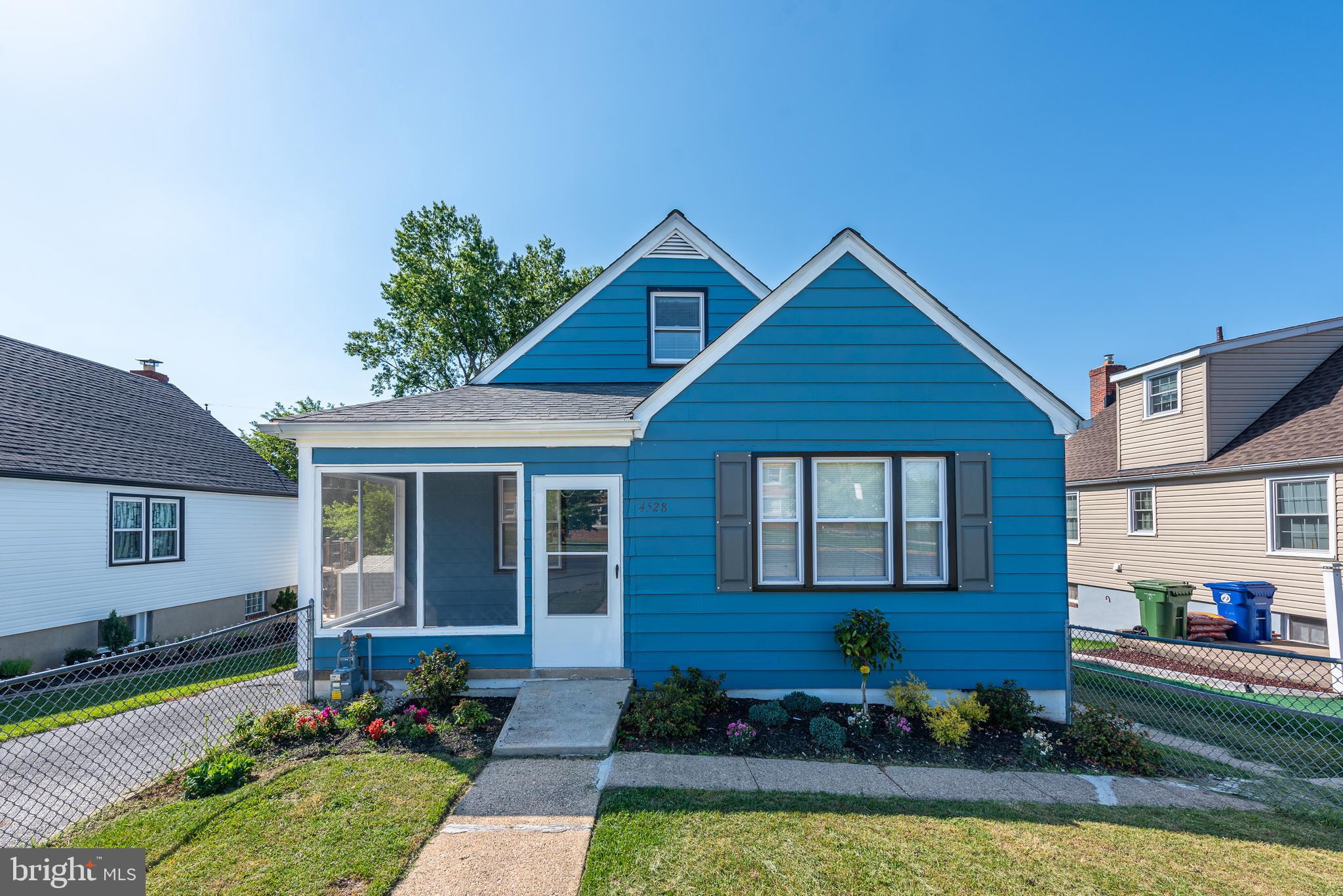 GARDENVILLE - Residential