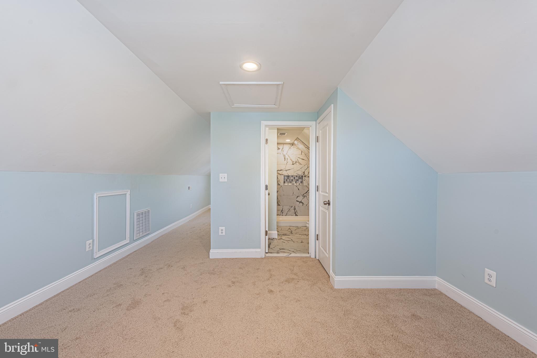 GARDENVILLE - Residential