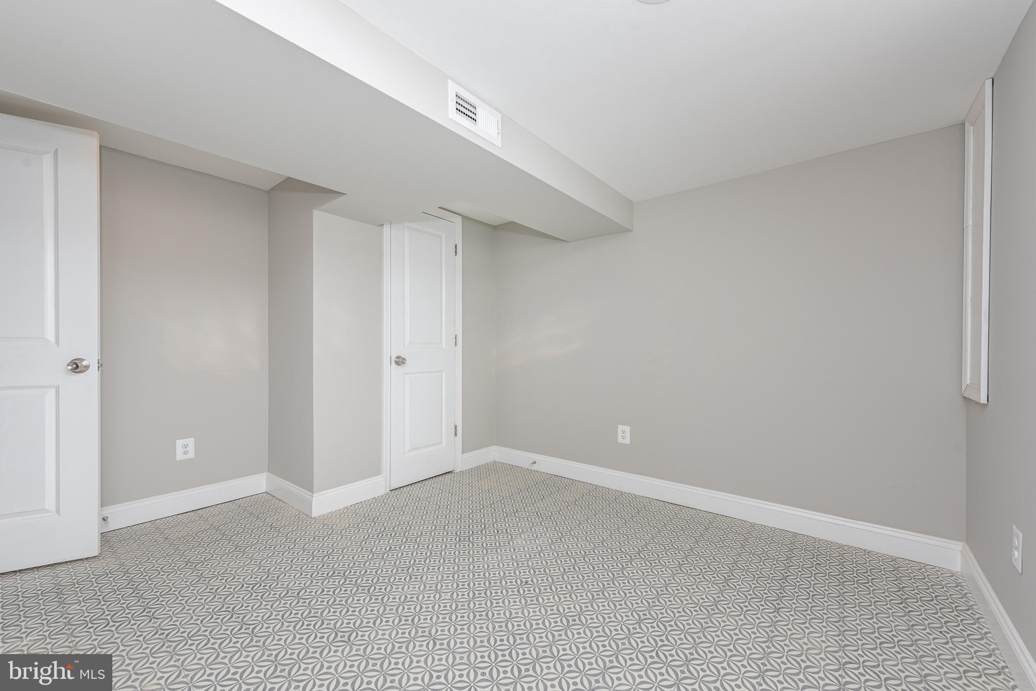 GARDENVILLE - Residential