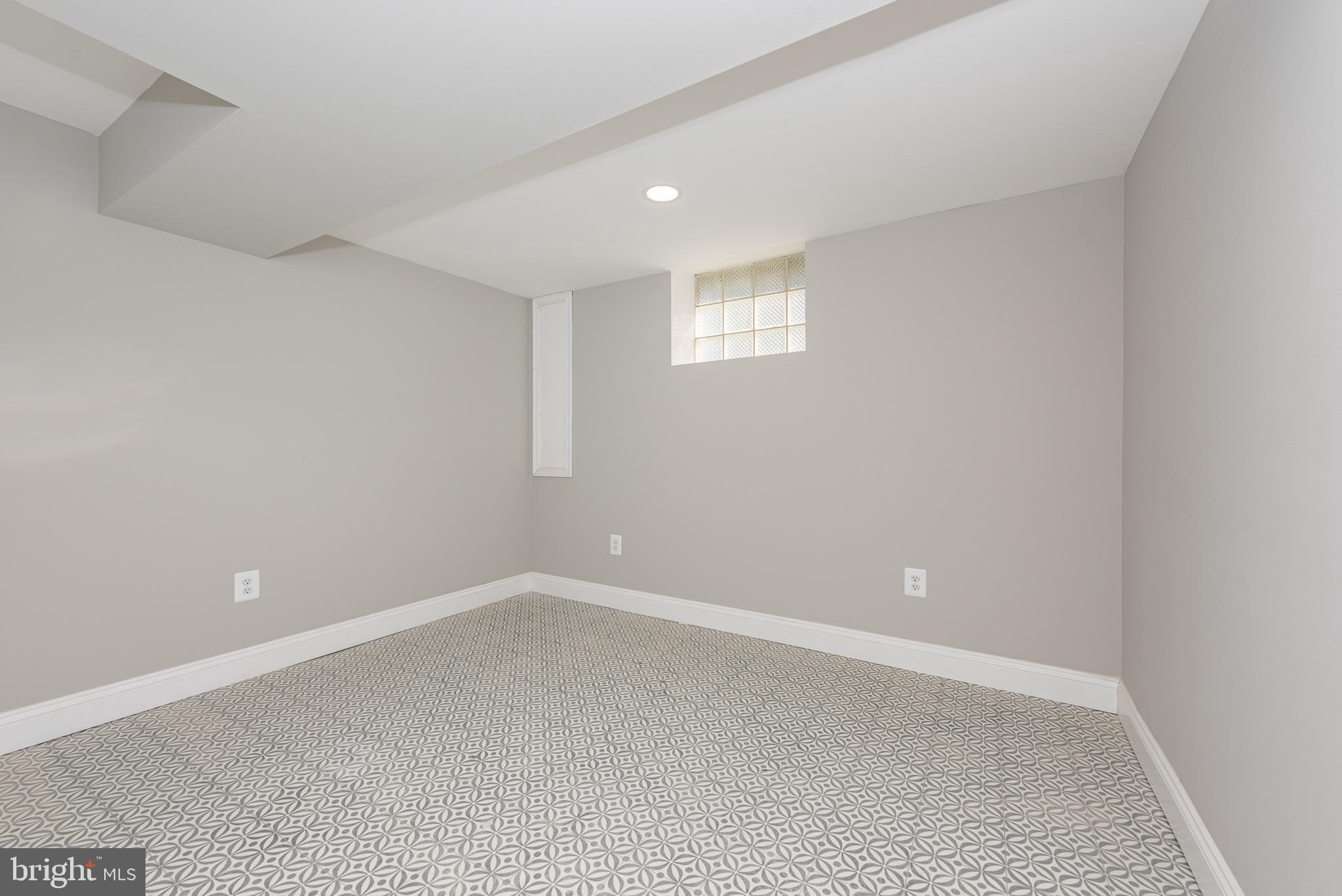 GARDENVILLE - Residential