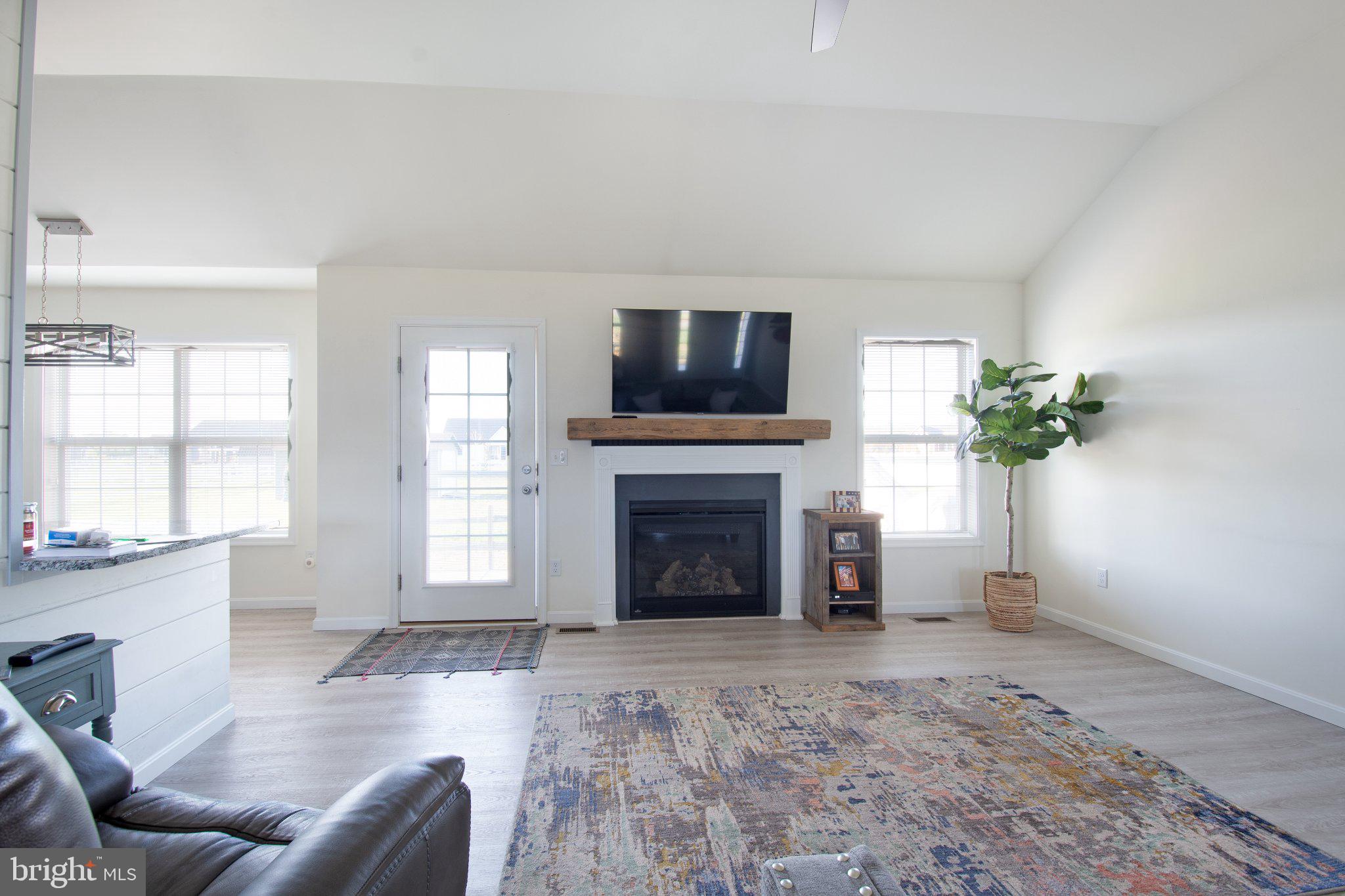 VILLAGE OF JEFFERSON CROSSROAD - Residential