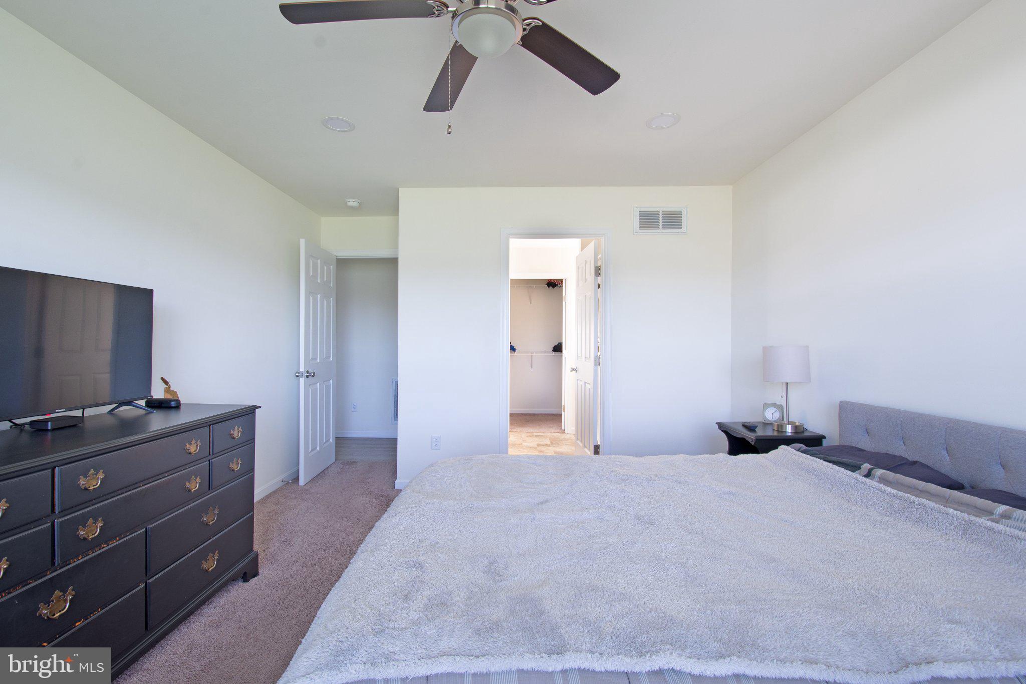 VILLAGE OF JEFFERSON CROSSROAD - Residential