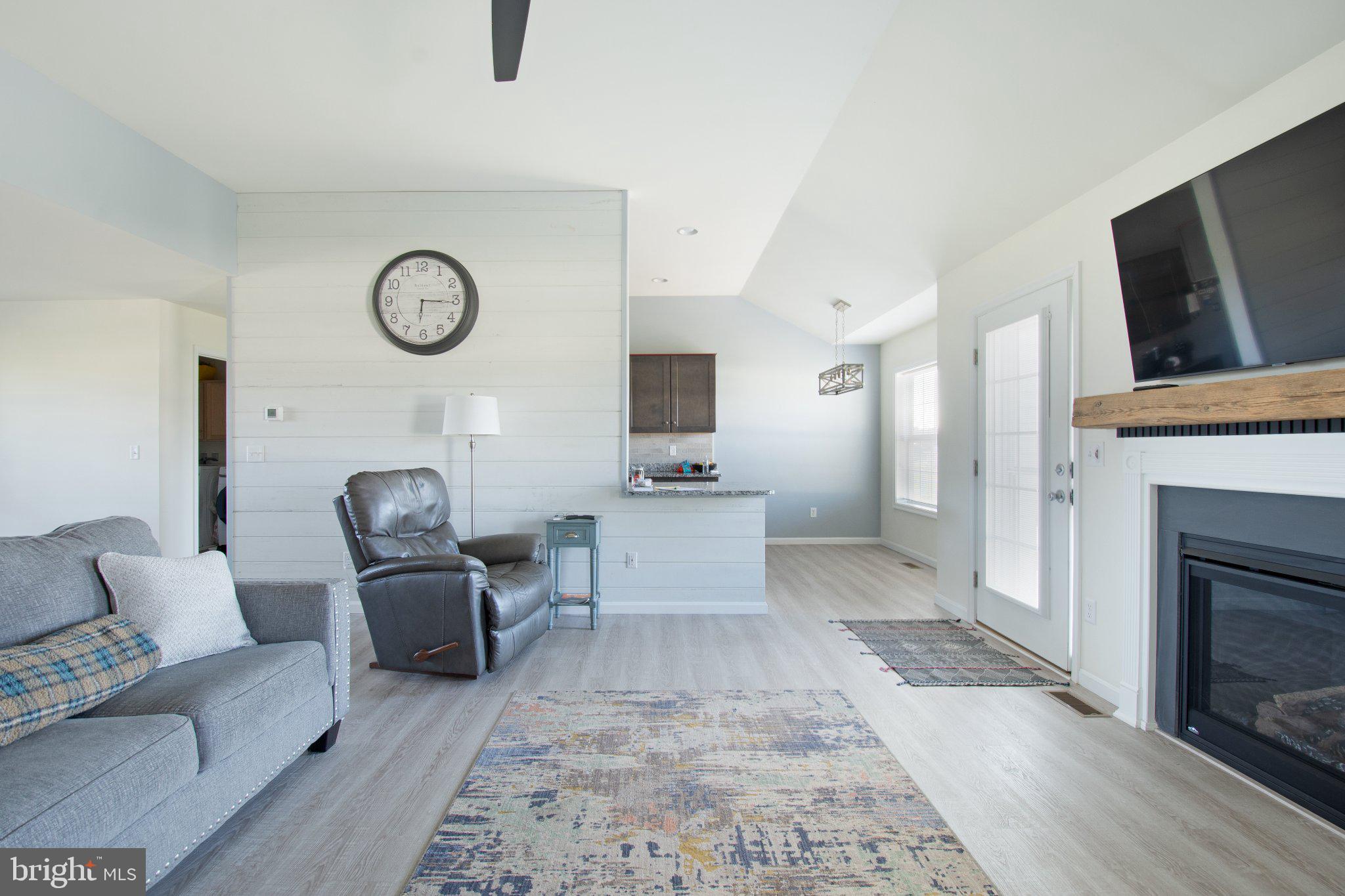 VILLAGE OF JEFFERSON CROSSROAD - Residential