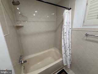 ROSEMARY KNOLLS - Residential Lease