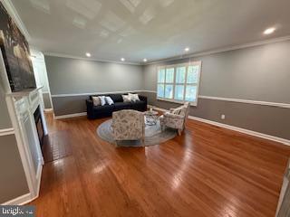 ROSEMARY KNOLLS - Residential Lease