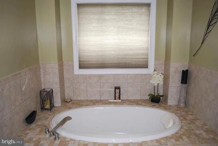 SHAWNEE BROOKE - Residential