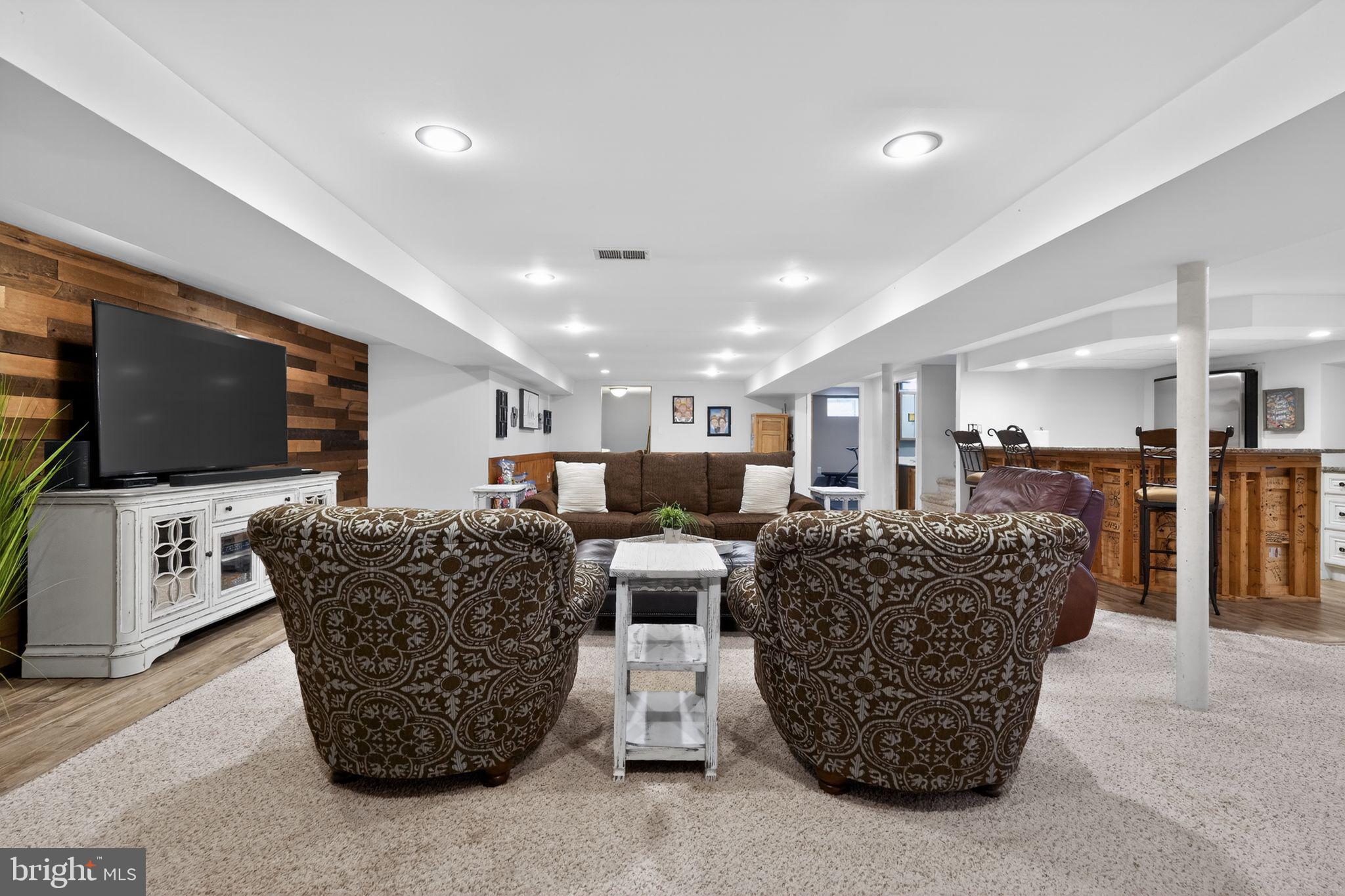 FEASTERVILLE HGTS - Residential