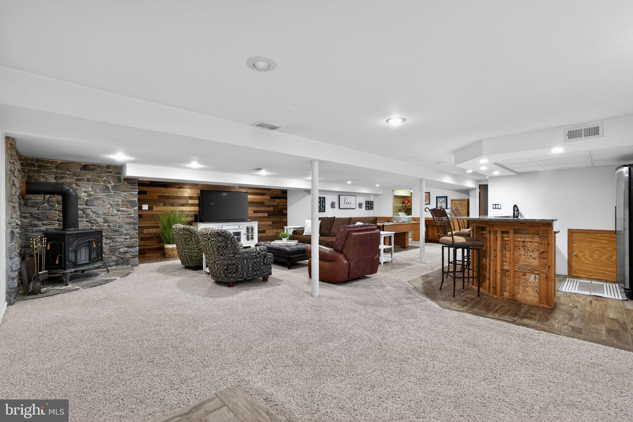 FEASTERVILLE HGTS - Residential