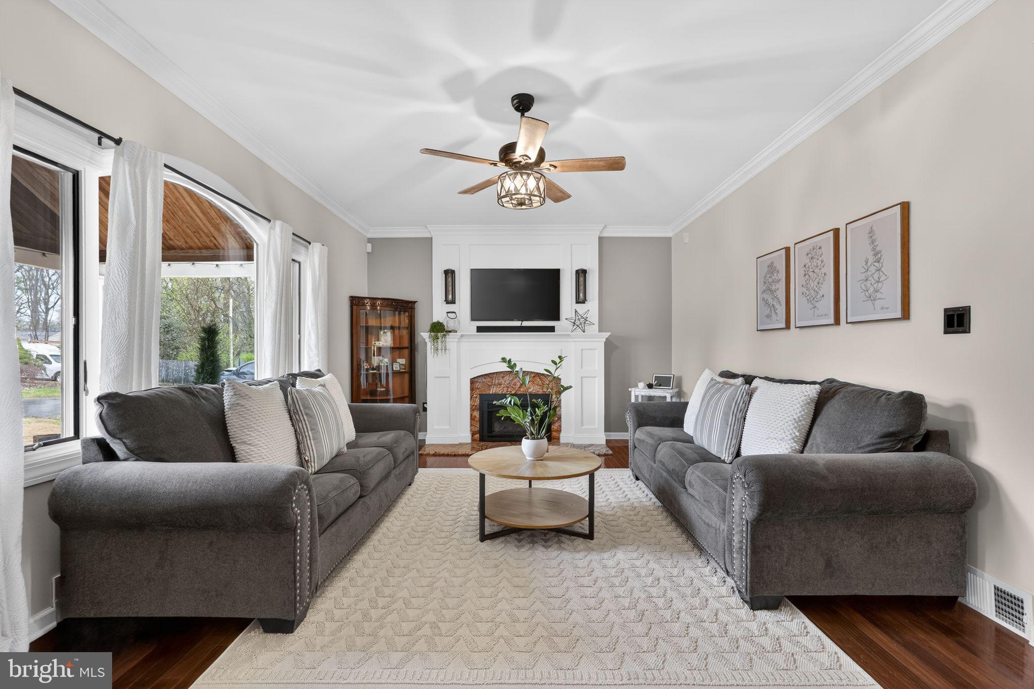 FEASTERVILLE HGTS - Residential