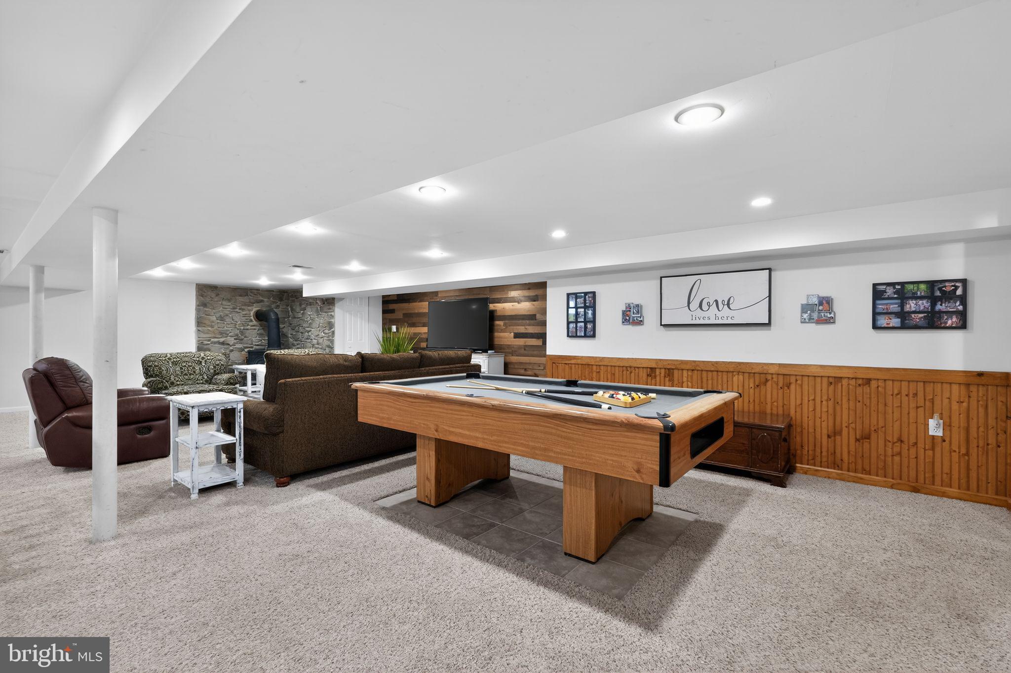 FEASTERVILLE HGTS - Residential