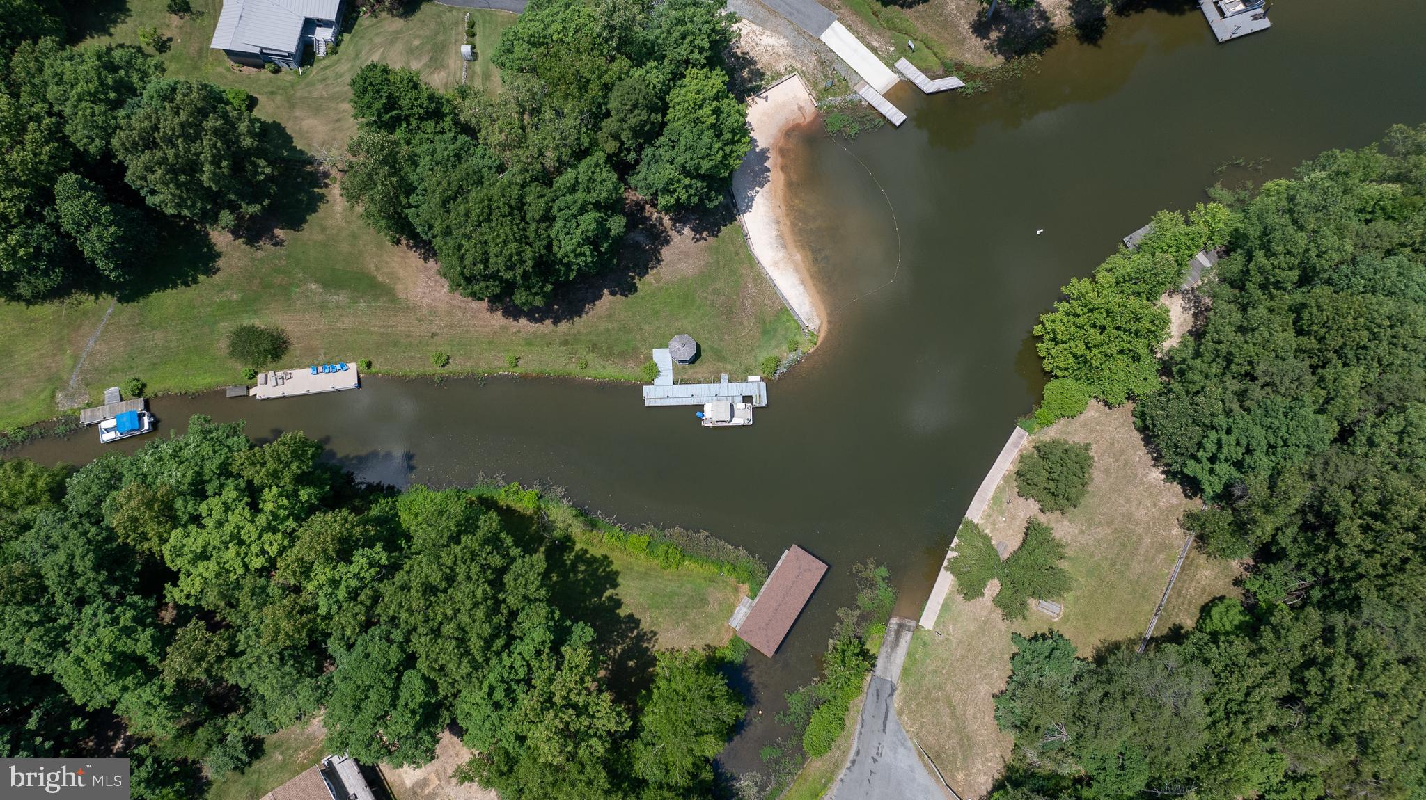 BLUE WATER - Residential Lease