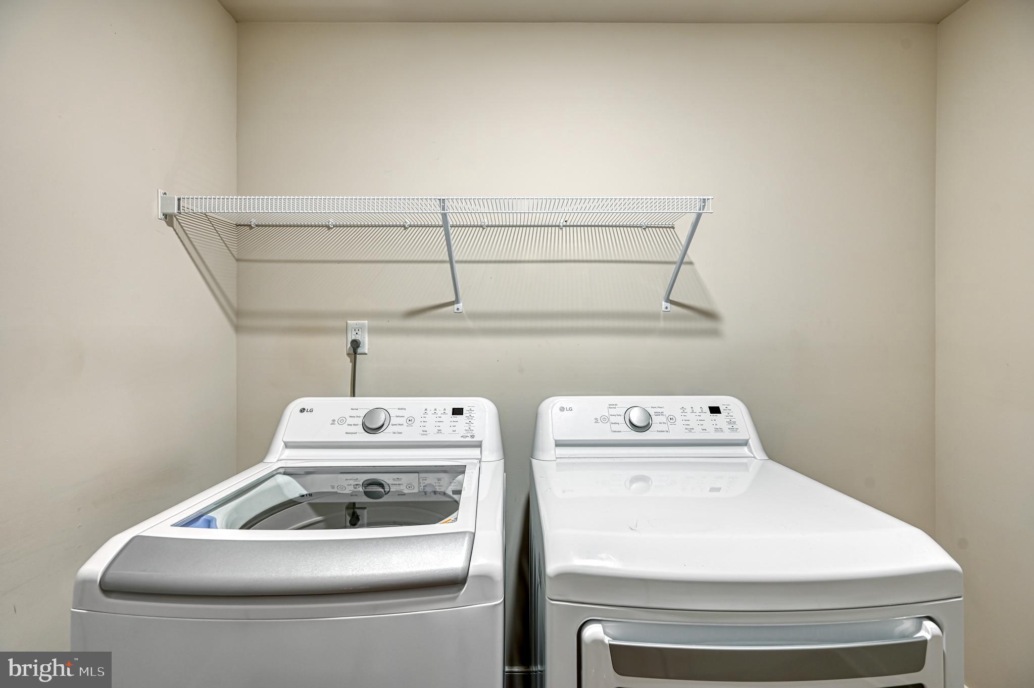 BLUE WATER - Residential Lease