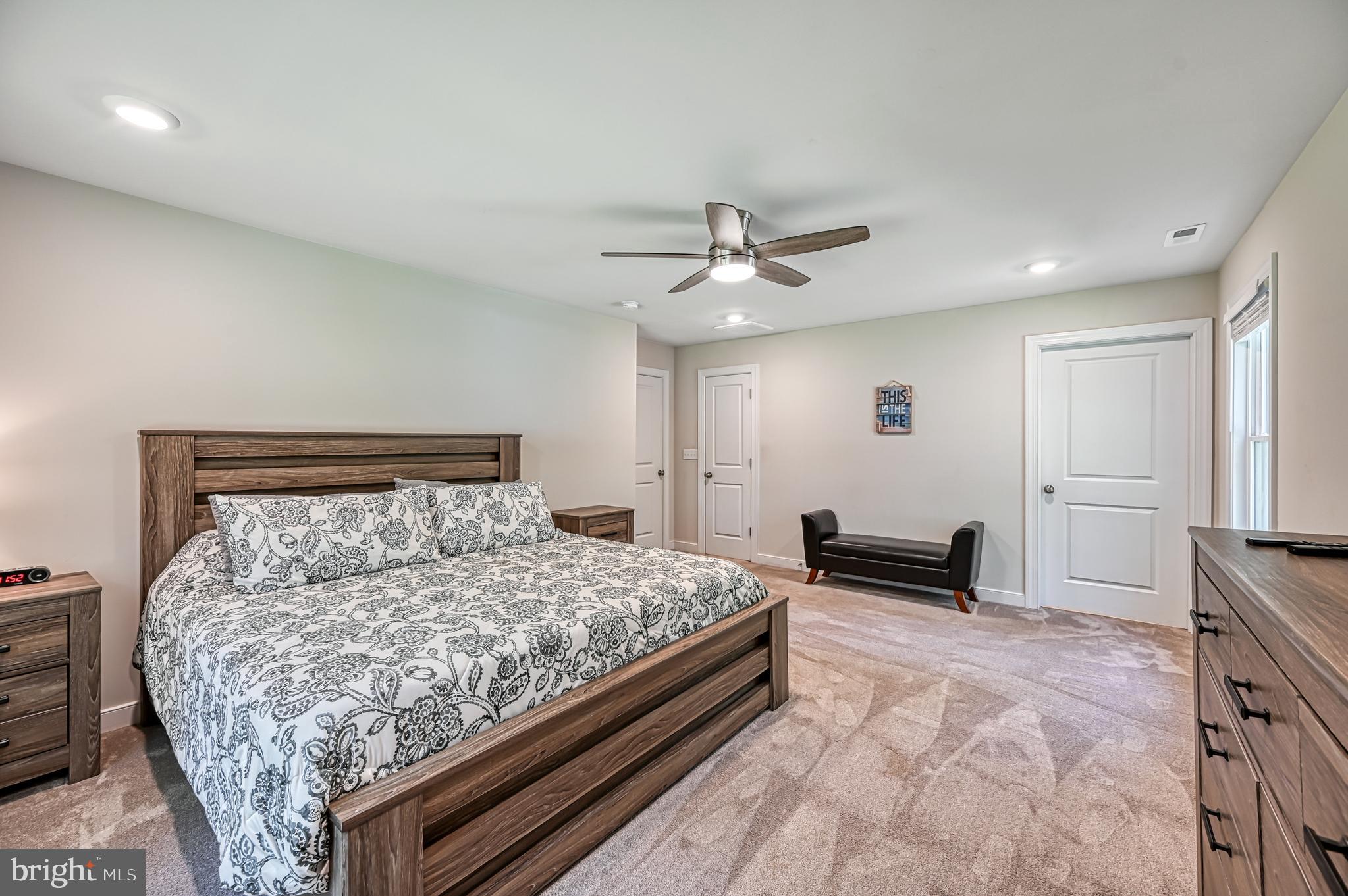 BLUE WATER - Residential Lease