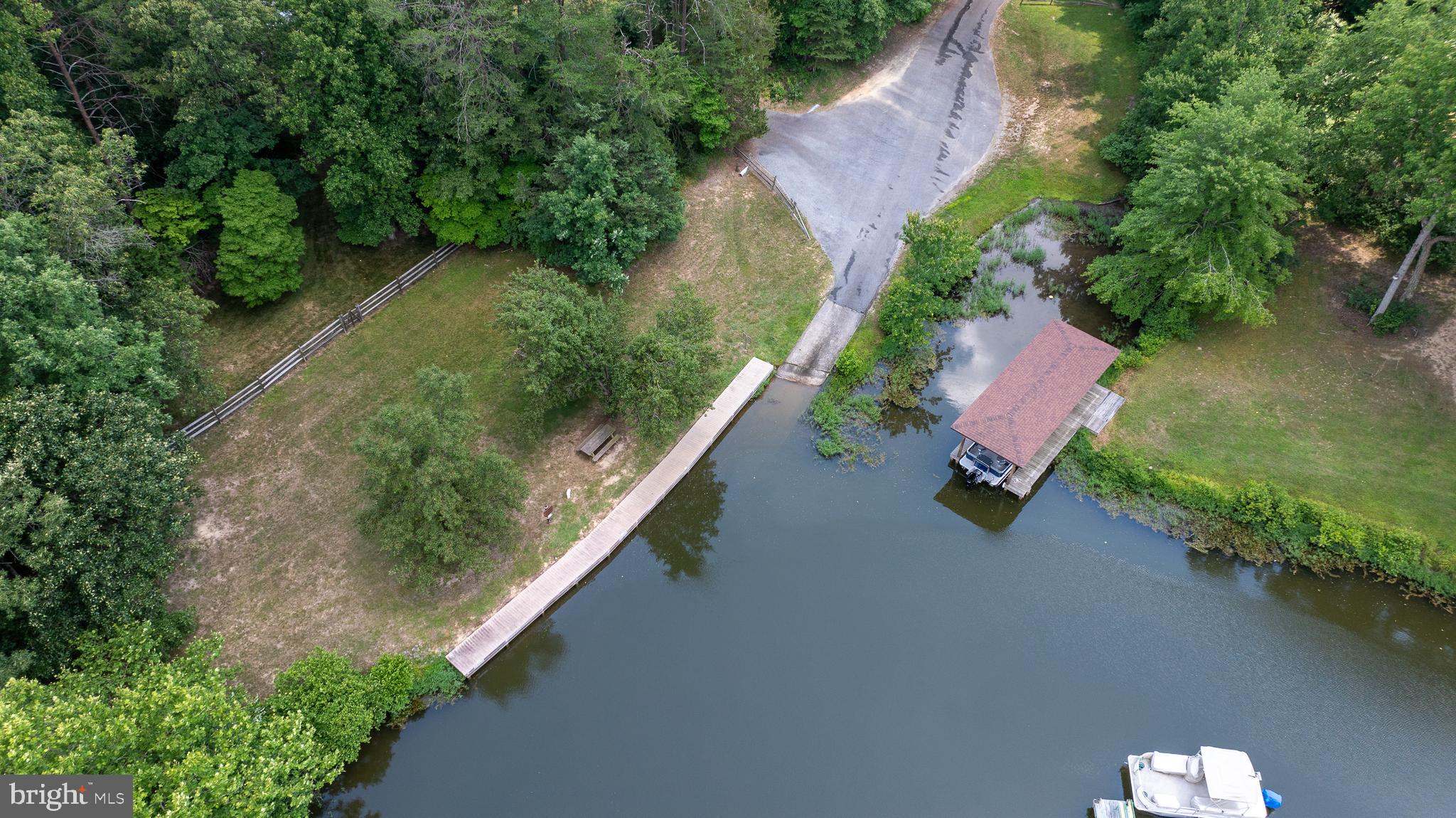 BLUE WATER - Residential Lease