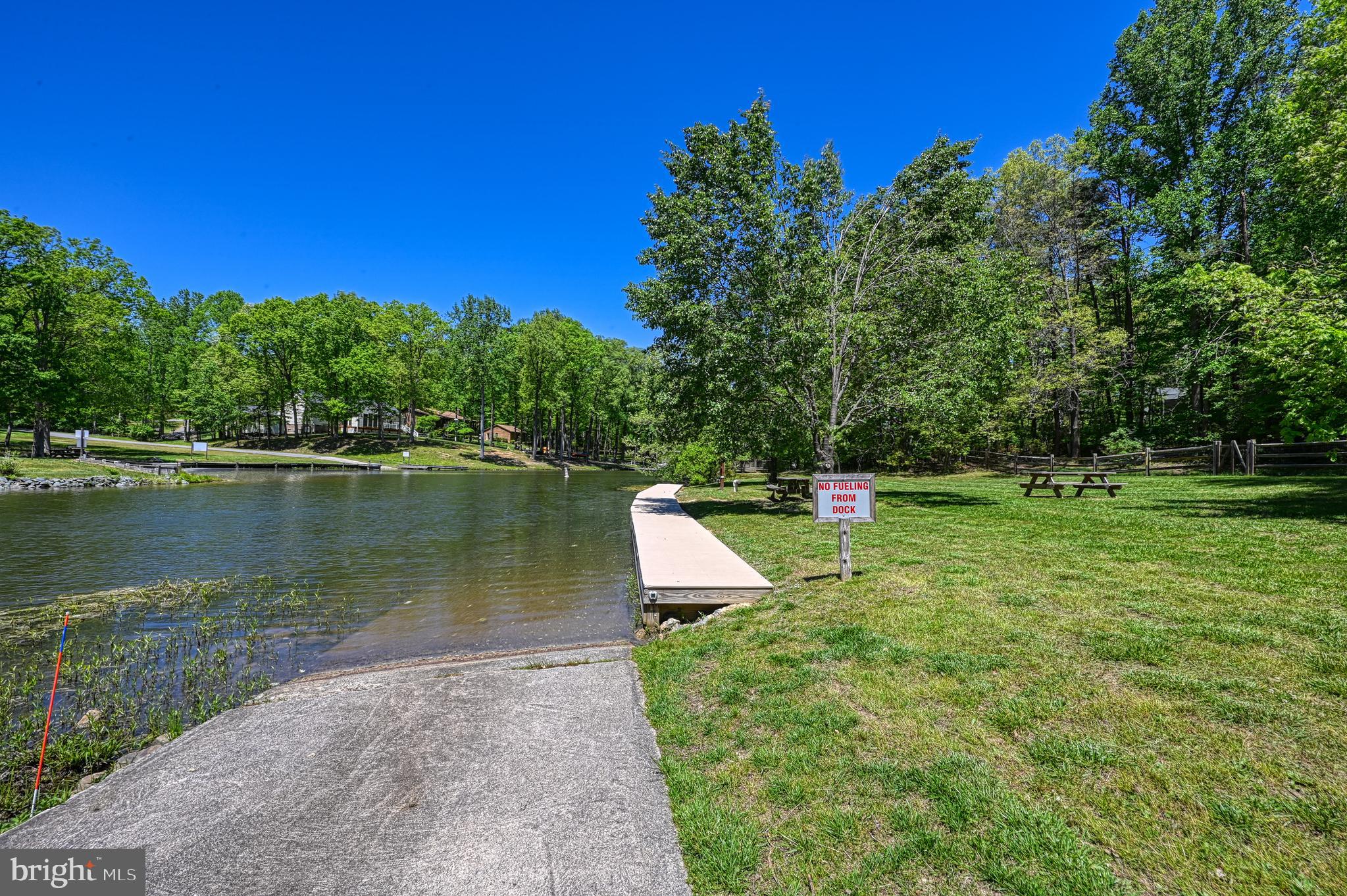 BLUE WATER - Residential Lease