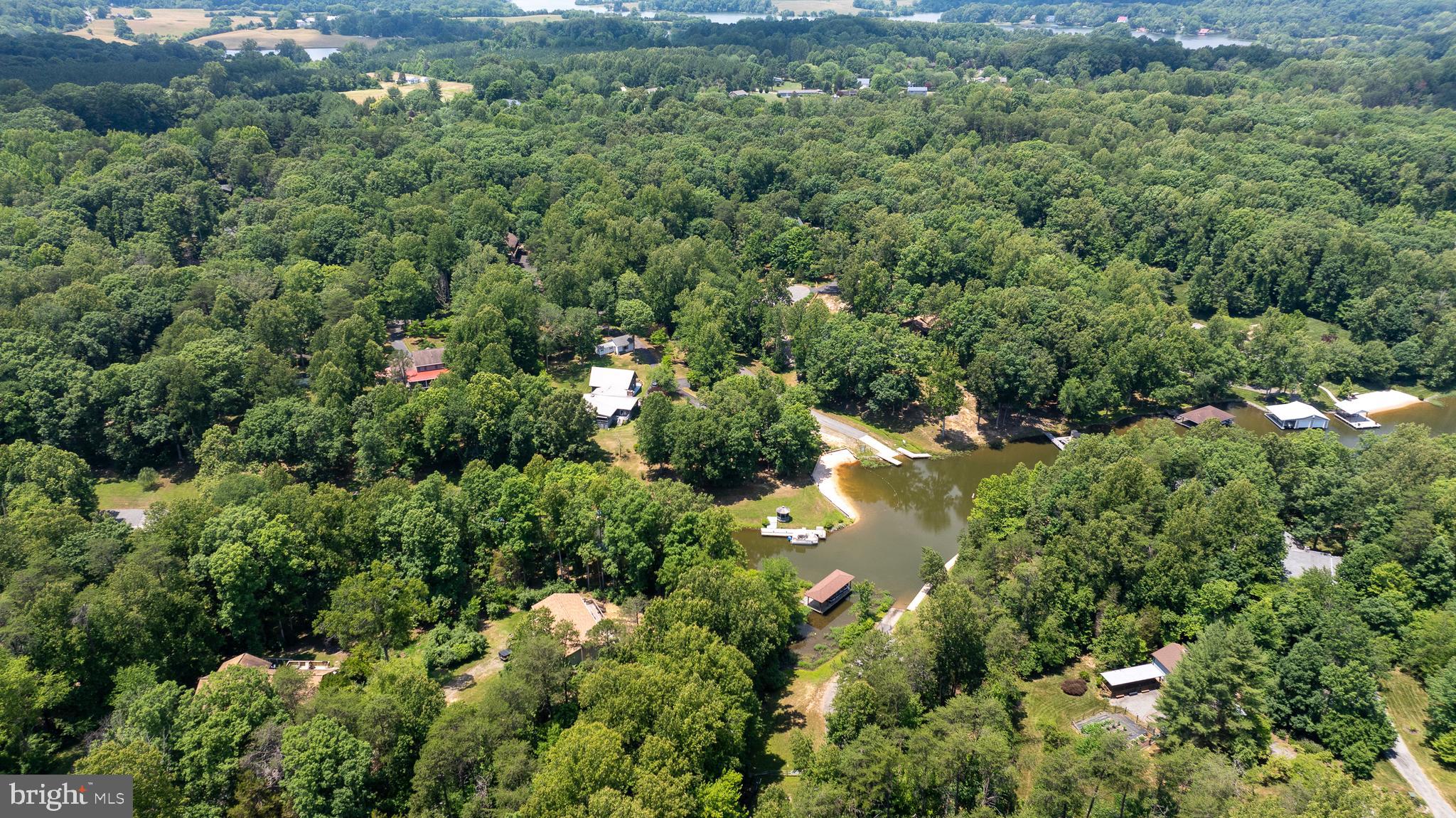 BLUE WATER - Residential Lease