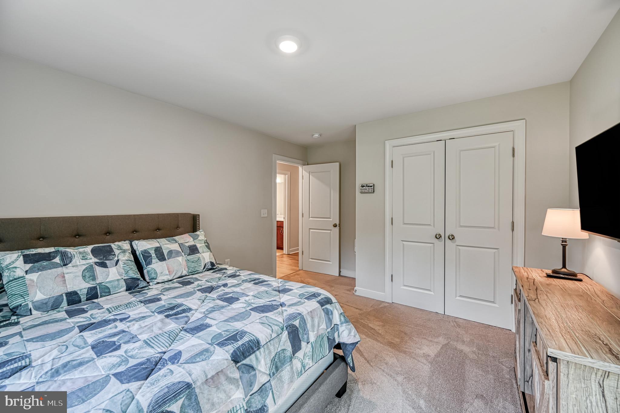 BLUE WATER - Residential Lease