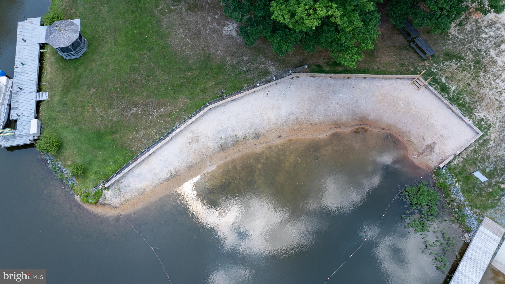 BLUE WATER - Residential Lease