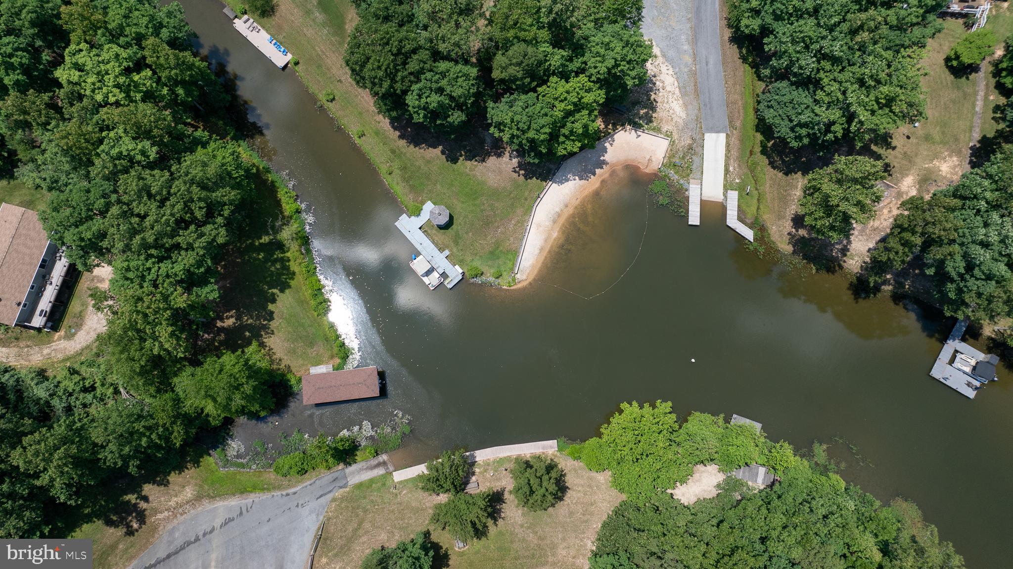 BLUE WATER - Residential Lease