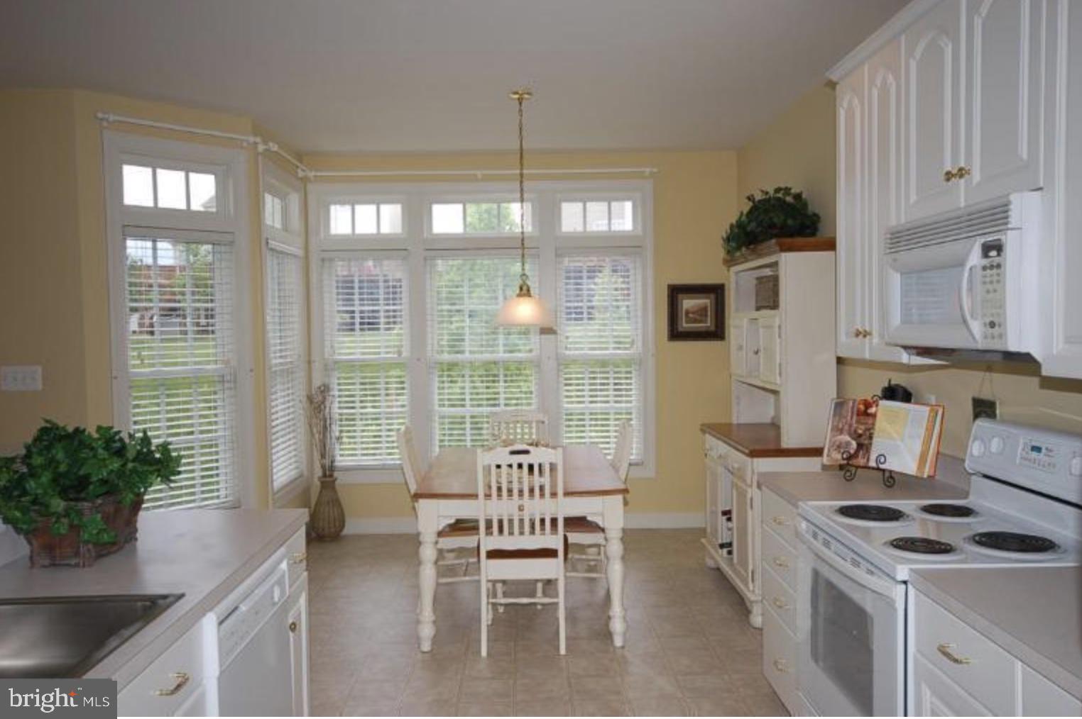 WAVERLY WOODS - Residential Lease