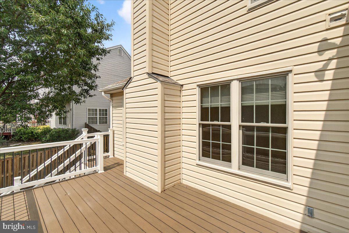 EMERALD FARM - Residential