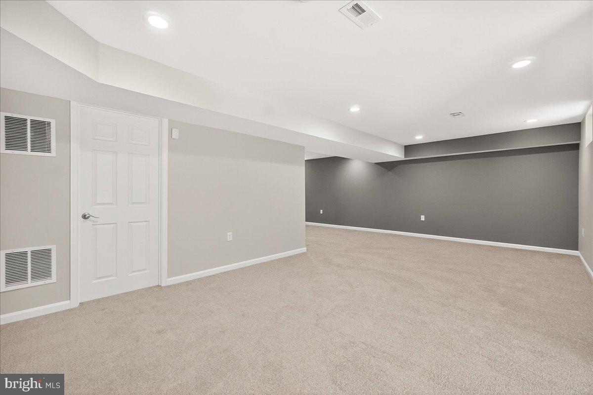 EMERALD FARM - Residential