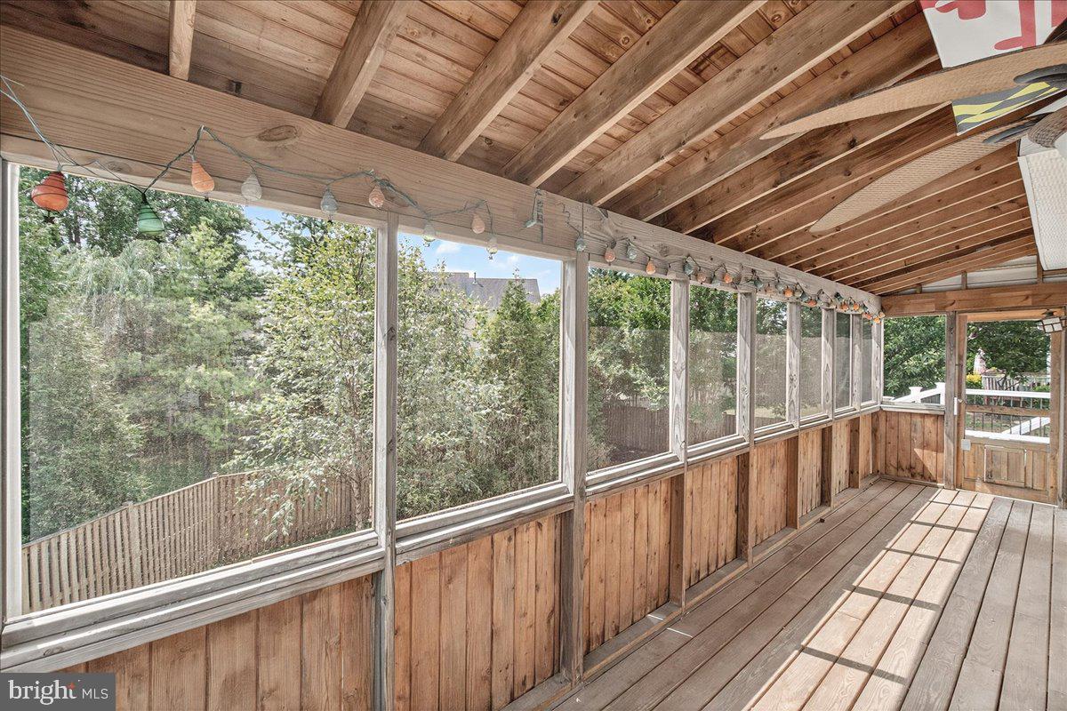 EMERALD FARM - Residential