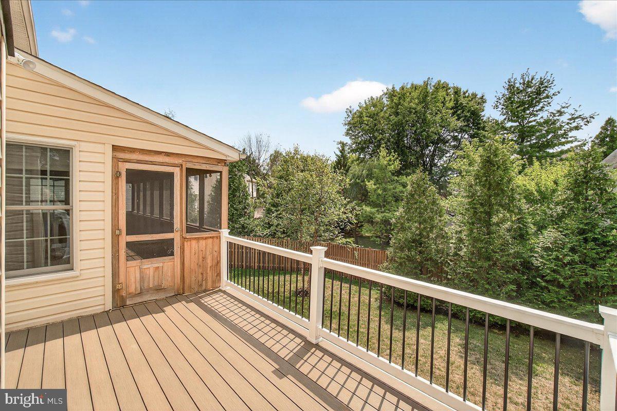 EMERALD FARM - Residential