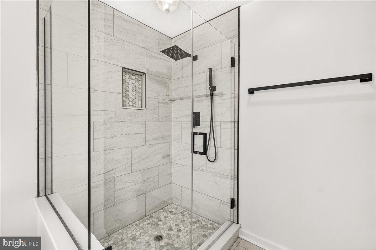 EMERALD FARM - Residential