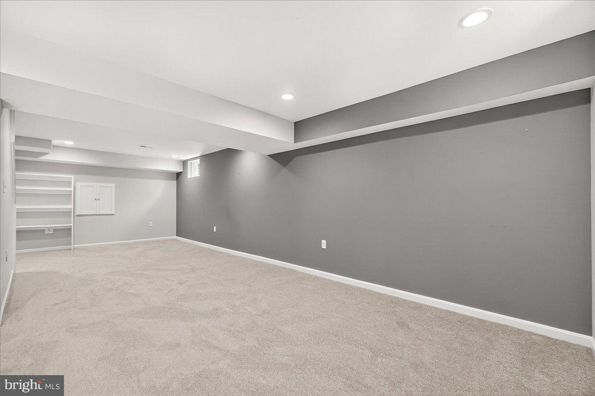 EMERALD FARM - Residential