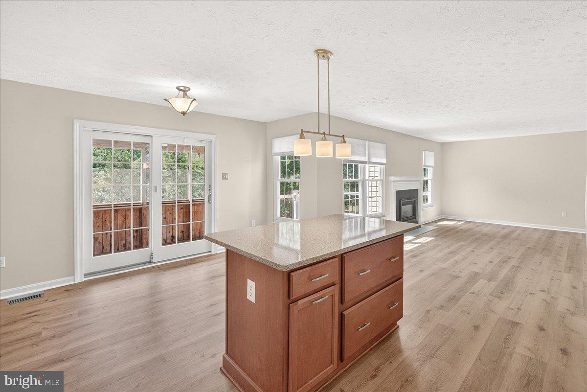 EMERALD FARM - Residential