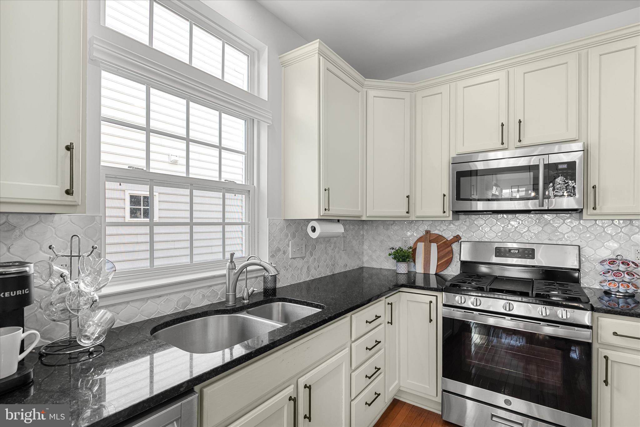 CANNERY VILLAGE - Residential