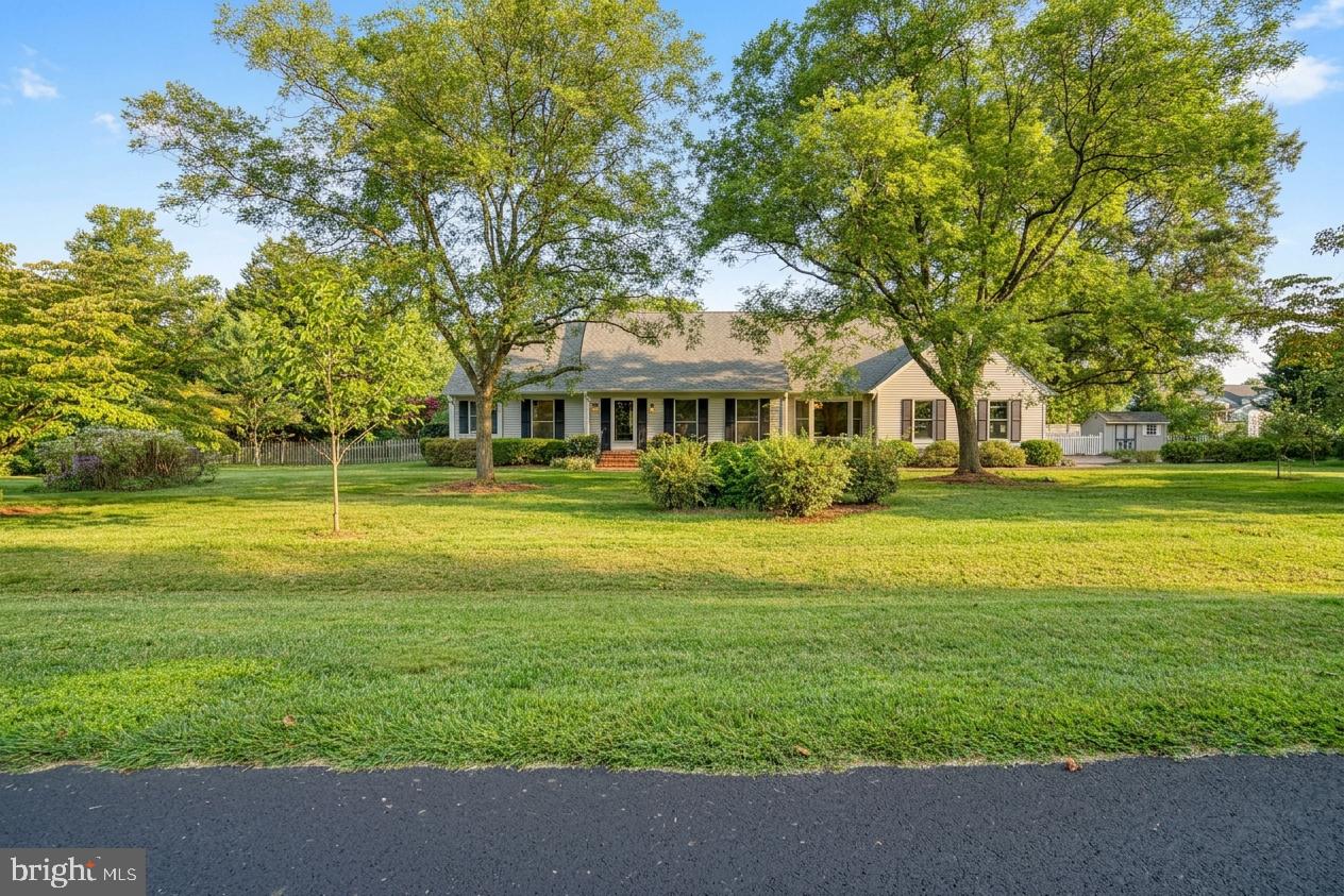 7712 WATERVIEW LANE