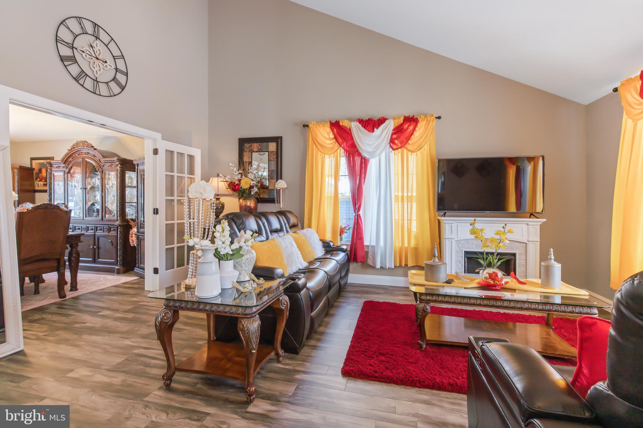 MOUNTAIN MEADOWS - Residential