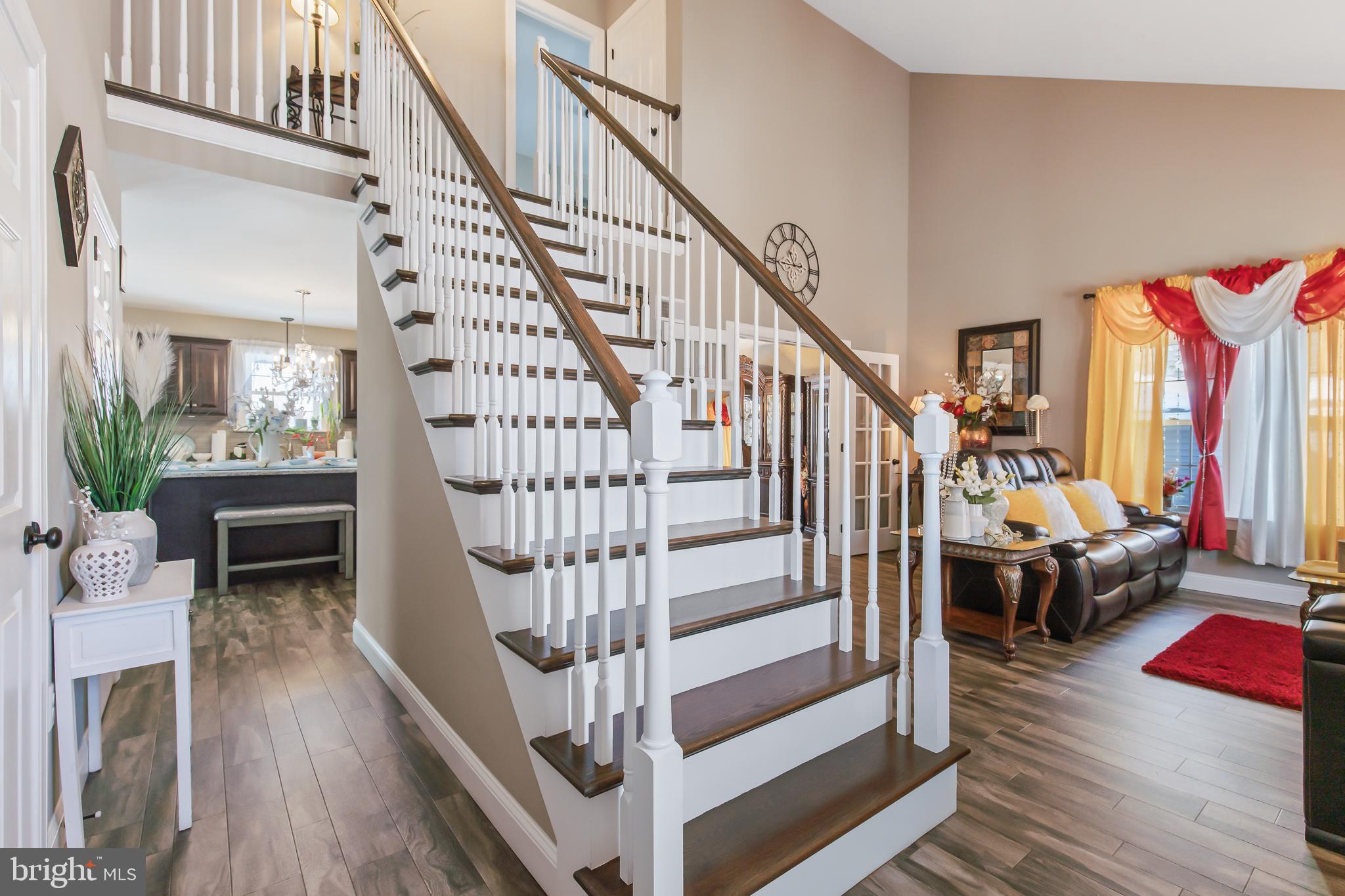 MOUNTAIN MEADOWS - Residential