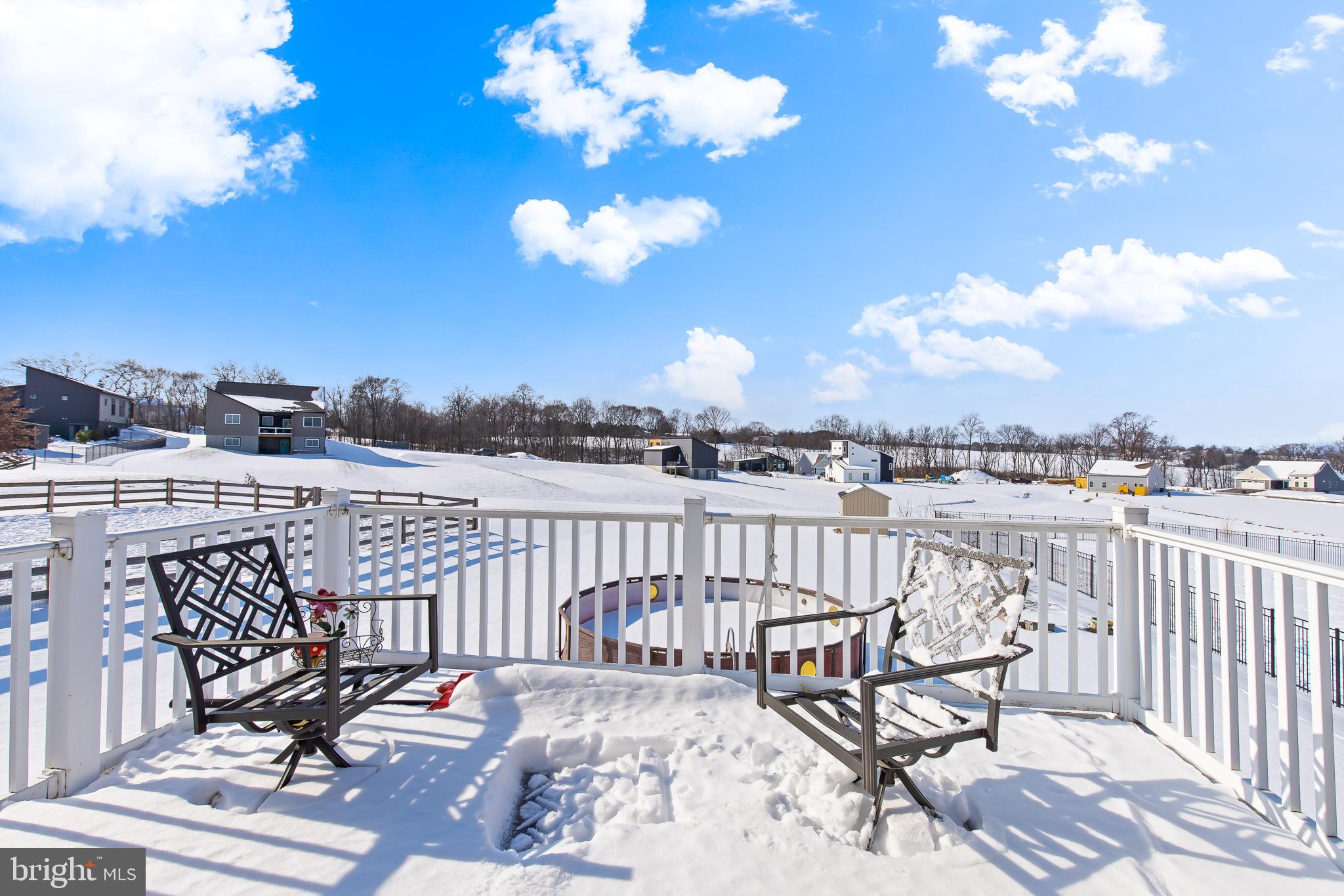 MOUNTAIN MEADOWS - Residential