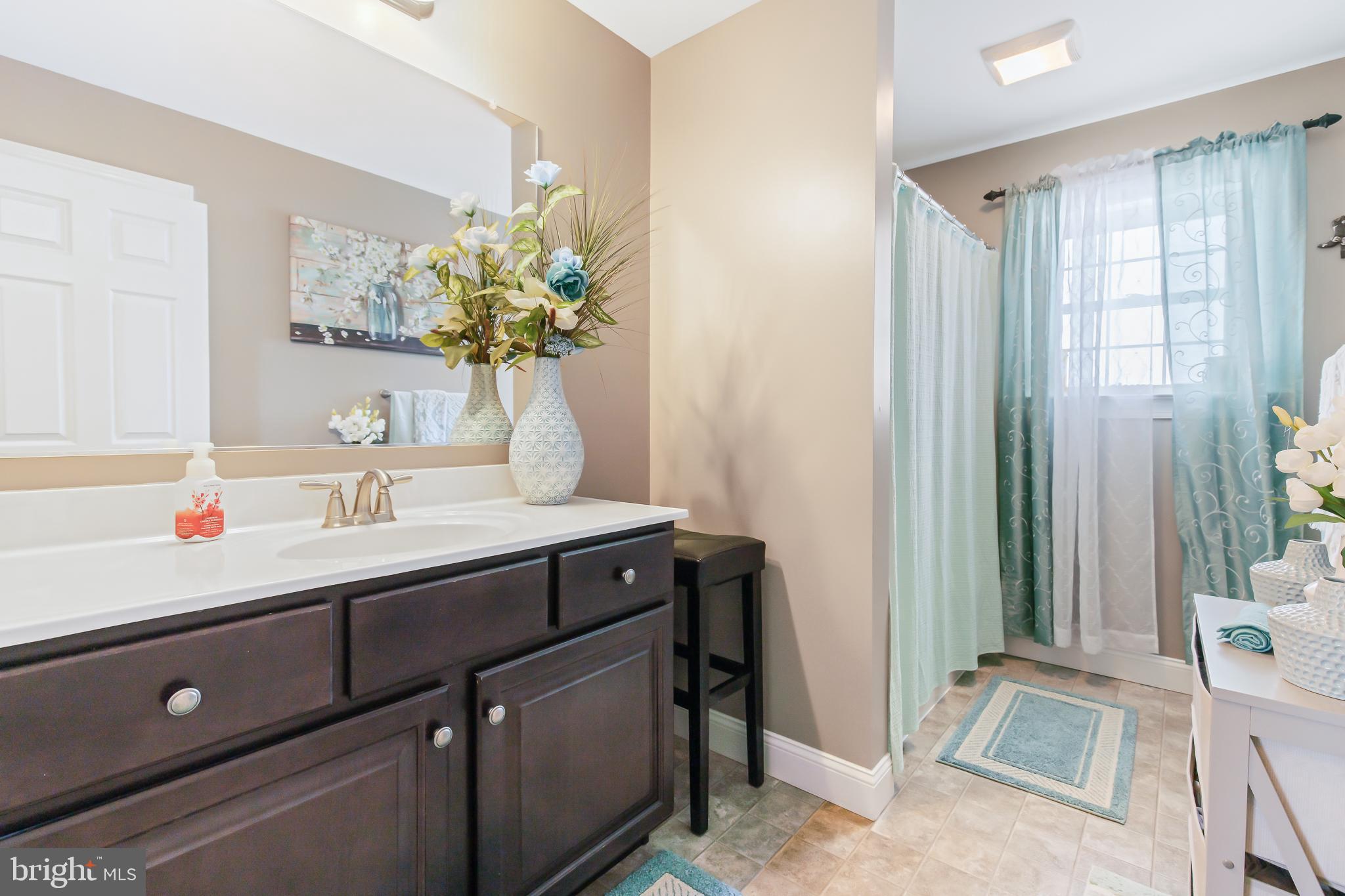 MOUNTAIN MEADOWS - Residential